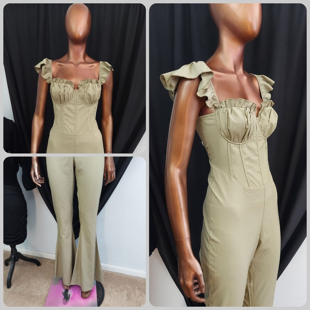 PrettyLittleThing Corseted Ruffle Shoulder Jumpsuit w/Flare Leg, Sz 6